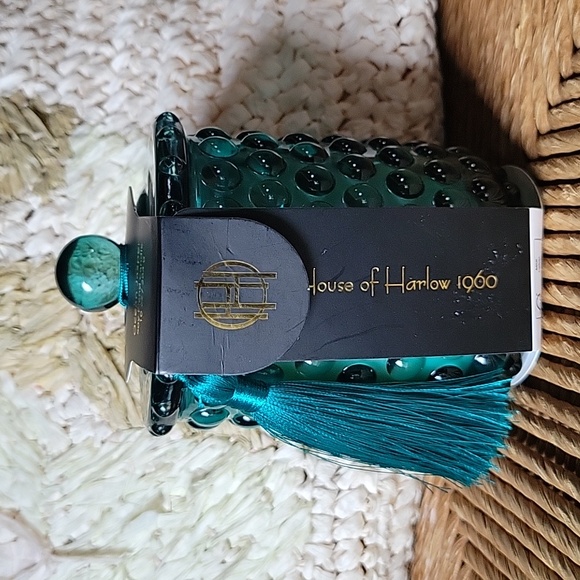 House of Harlow 1960 ocean jasper soy blend candle in a teal hobnail jar  10oz - Picture 5 of 11